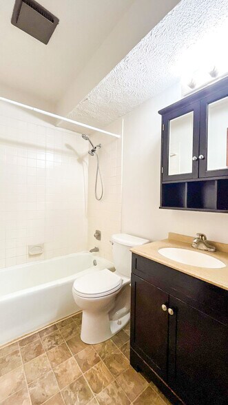 More Photos Of 4927 Walker Ave, Lincoln Apartments For Sale