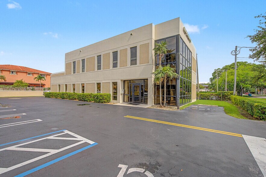 More Photos Of 9440 SW 77th Ave, Miami Office For Sale