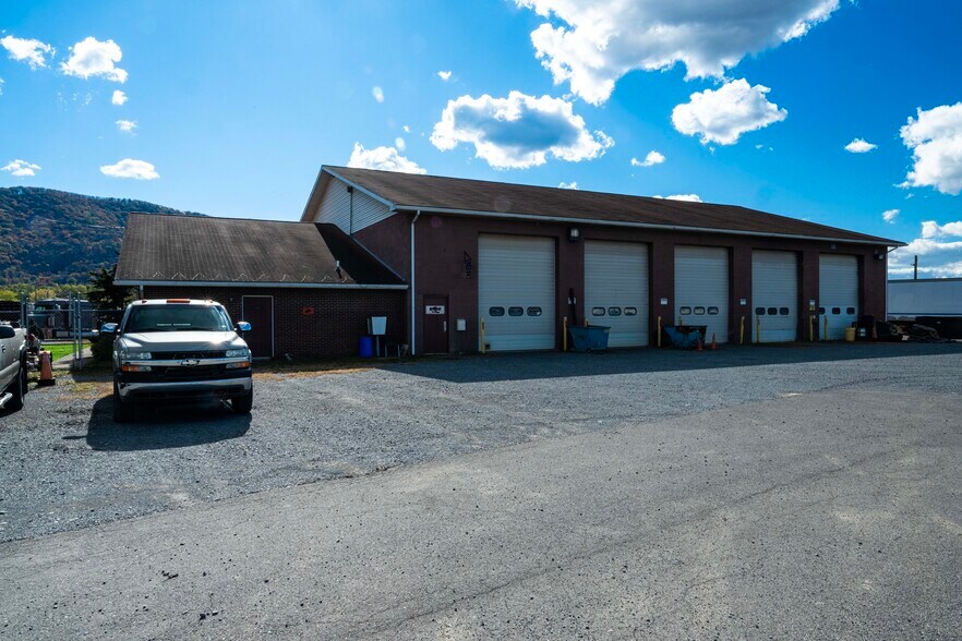 More Photos Of 215 Reading Ave, Williamsport Warehouse For Sale