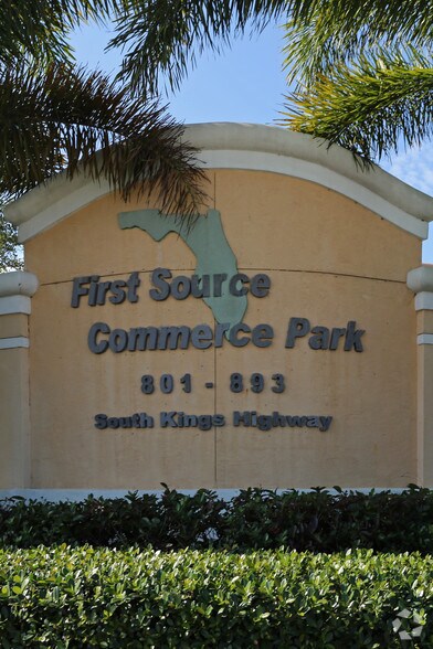 More Photos Of 829-829 S Kings Hwy, Fort Pierce Warehouse For Lease