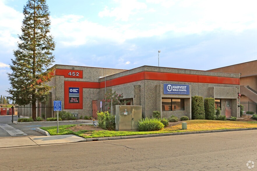 More Photos Of 452 W Bedford Ave, Fresno Unknown For Lease