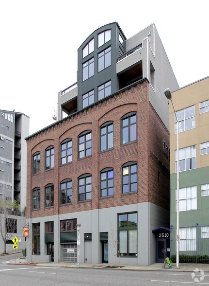 More Photos Of 81 Vine St, Seattle Apartments For Lease