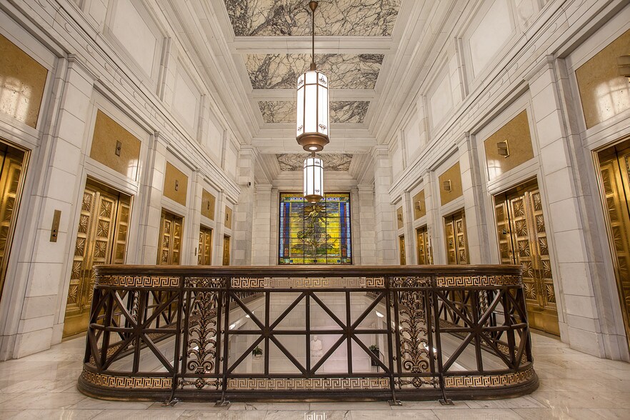 More Photos Of 437 Grant St, Pittsburgh Office For Lease