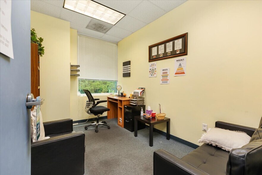 More Photos Of 8140 Ashton Ave, Manassas Medical For Sale