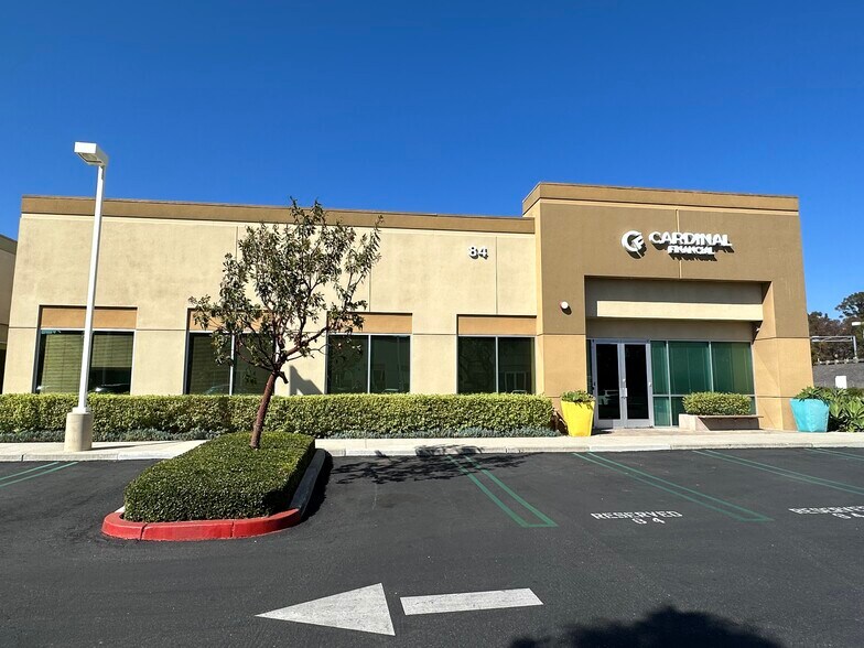 More Photos Of 84 Discovery, Irvine Office For Sale