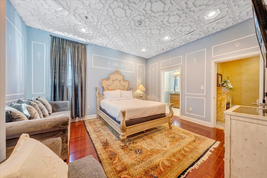 More Photos Of 812 E Main St, Bedford Lodge Meeting Hall For Sale