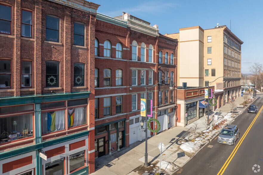 More Photos Of 215 State St, Binghamton Apartments For Sale