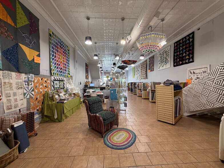 More Photos Of 120 S Main St, Joplin General Retail For Sale