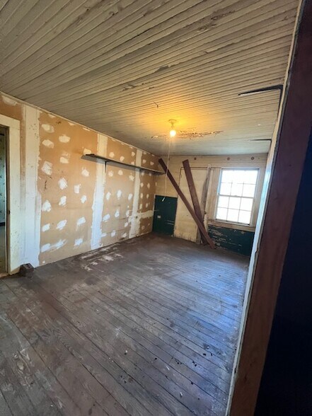 More Photos Of 1960 Carolina Beach Rd, Wilmington Freestanding For Sale