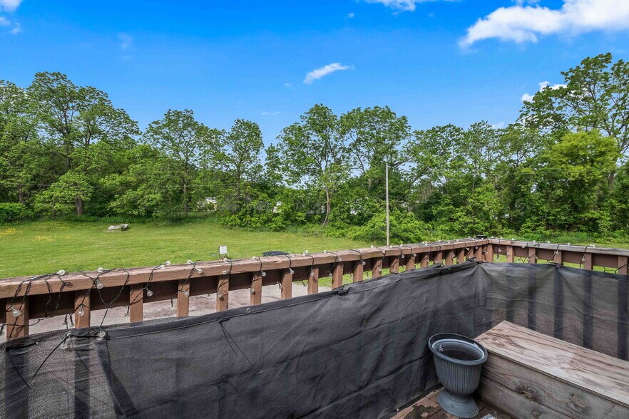 More Photos Of 10660 E Holly Rd, Davisburg Apartments For Sale