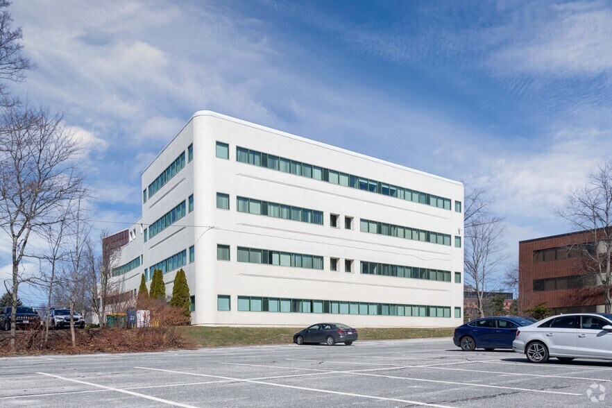More Photos Of 205 Newbury St, Framingham Office For Lease