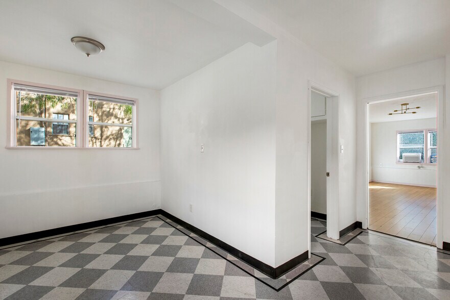 More Photos Of 1933 Hillhurst Ave, Los Angeles Office For Lease