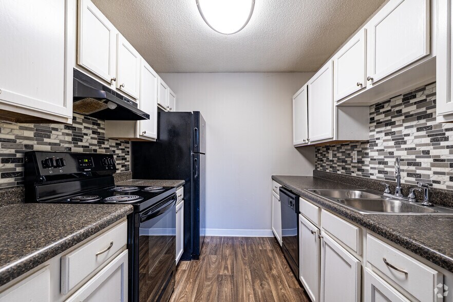 More Photos Of 1 Lakeside Rd, Greenville Apartments For Sale