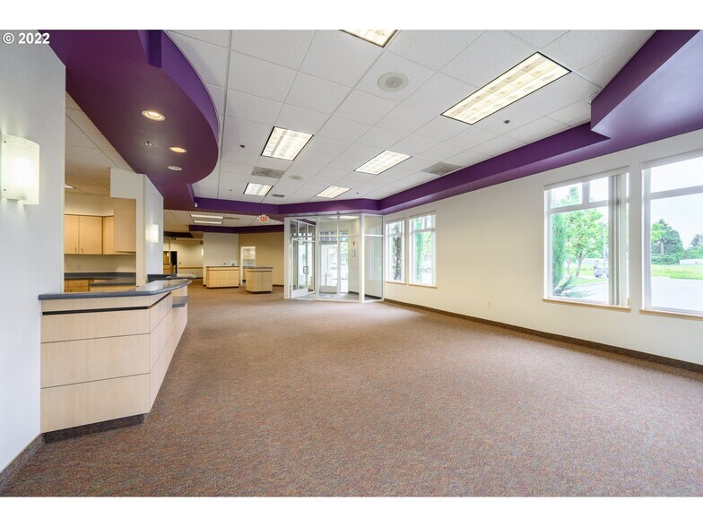 More Photos Of 375 SE Norton Ln, Mcminnville Medical For Lease