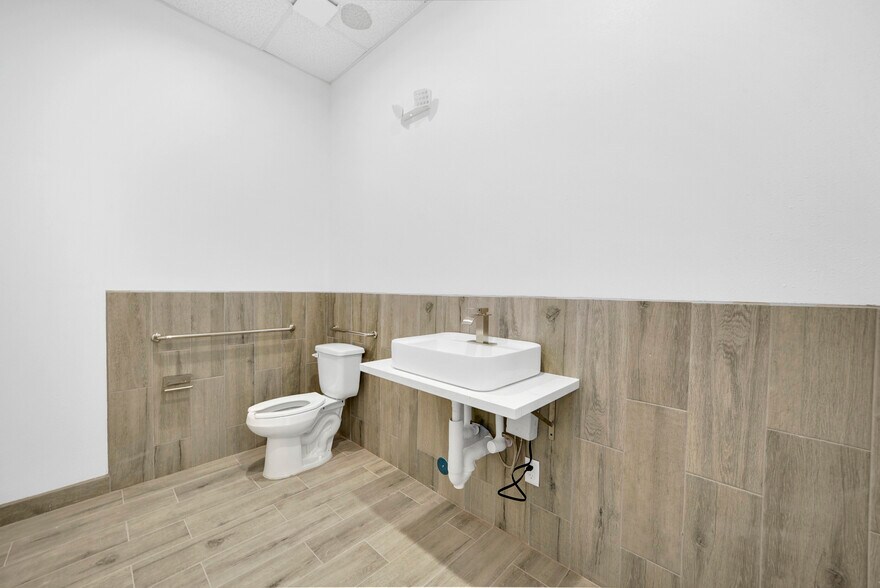 More Photos Of 26600 Cook Rd #306 fld, Katy Medical For Lease