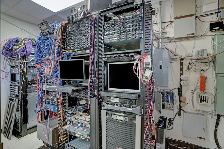 More Photos Of 11150 Cash Rd, Stafford Office For Sale