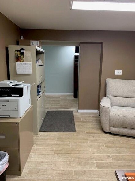 More Photos Of 640-642 Franklin Ave, Nutley Office For Sale