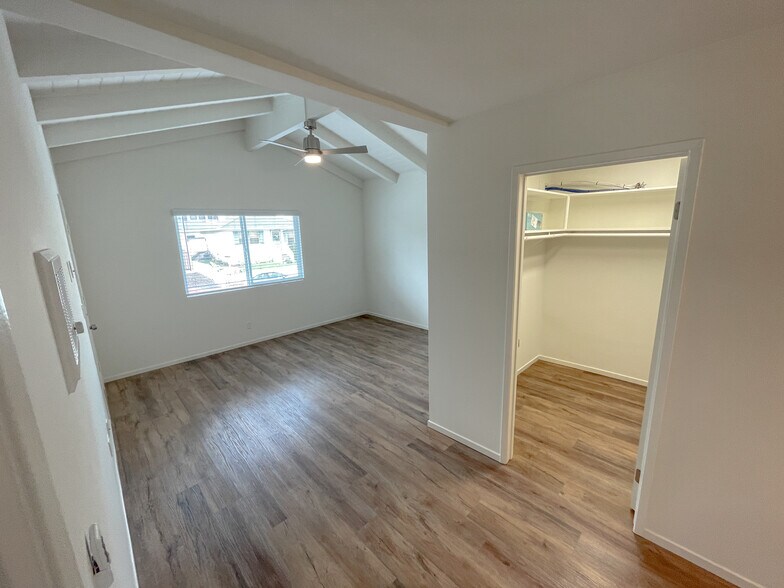 More Photos Of 2118 Carnegie Ln, Redondo Beach Apartments For Sale
