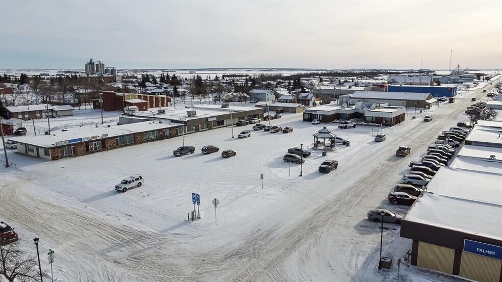 More Photos Of 24 Main SW st, Falher General Retail For Sale