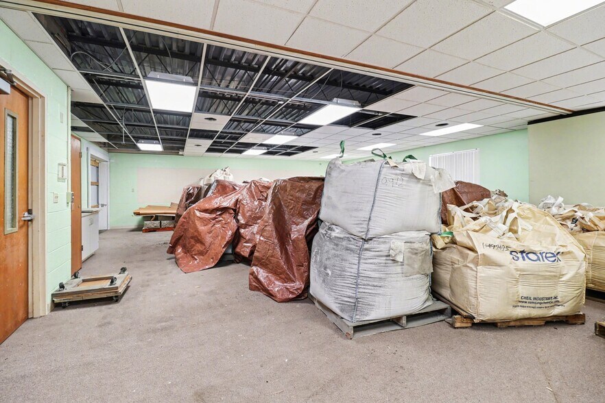 More Photos Of 3301 Green St, Shelby Industrial For Sale