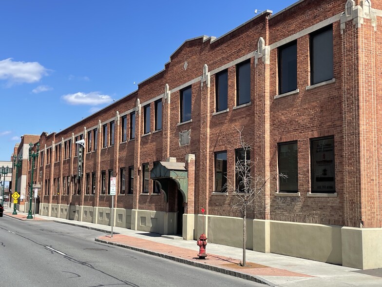 More Photos Of 1462 Erie Blvd, Schenectady Office For Lease