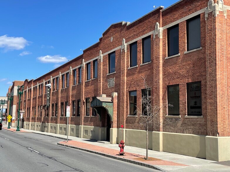 More Photos Of 1462 Erie Blvd, Schenectady Office For Lease