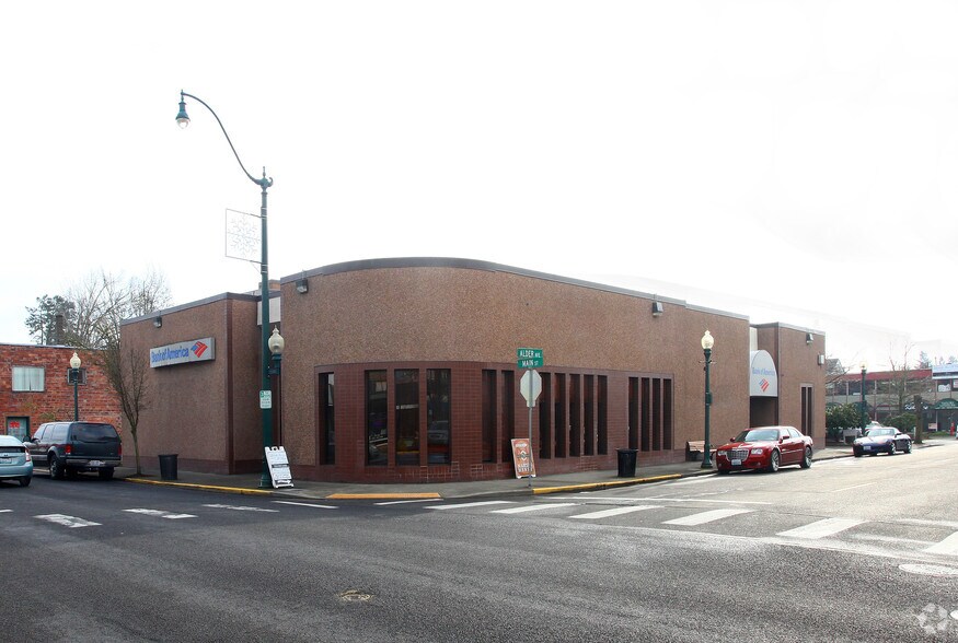 More Photos Of 921 Alder Ave, Sumner Bank For Lease