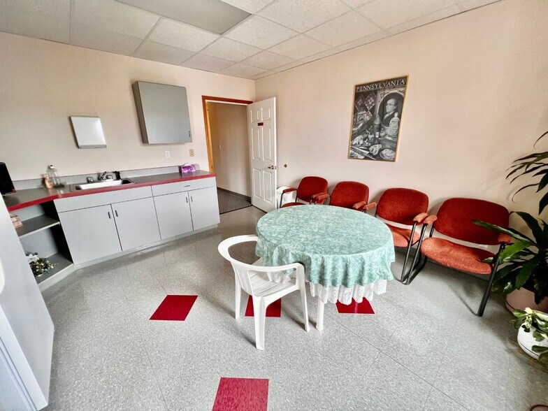 More Photos Of 1980 Pa-54 Hwy, Montgomery Office For Sale