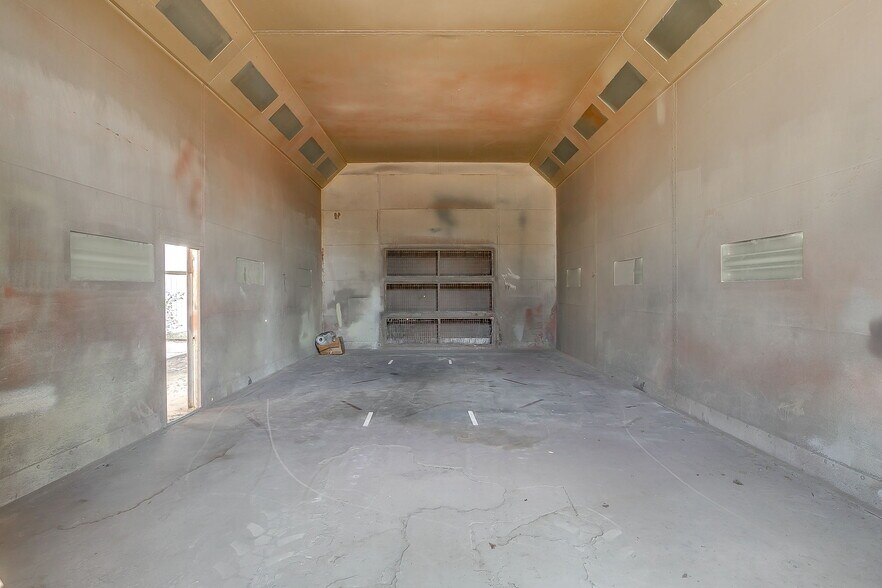 More Photos Of 3545 N Main St, Cleburne Industrial For Lease