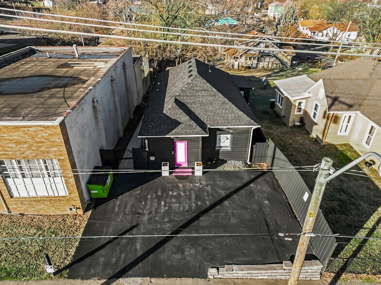 More Photos Of 6632 E Truman Rd, Kansas City General Retail For Sale