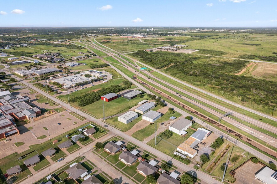 More Photos Of 4200 Henry S Grace Fwy, Wichita Falls Office For Lease