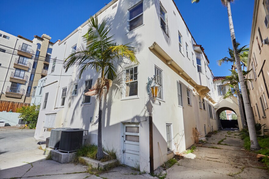 More Photos Of 1813-1817 Grace Ave, Los Angeles Apartments For Sale