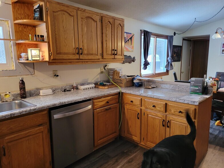 More Photos Of 4505 E Tri Lakes Rd, Superior Trailer Camper Park For Sale