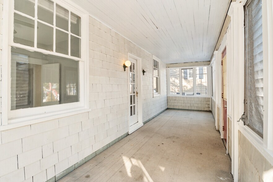 More Photos Of 13 Annapolis St, Annapolis Storefront Retail Office For Sale