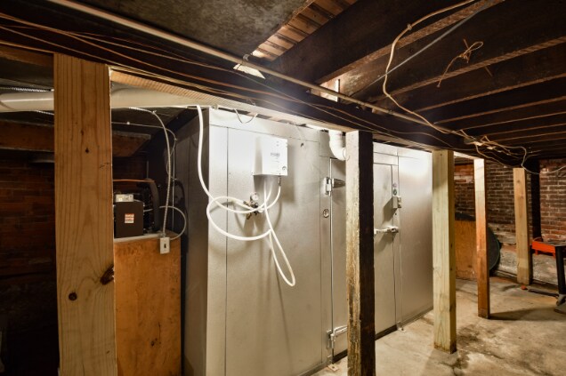 More Photos Of 152 E Main St, Dwight Bar For Sale