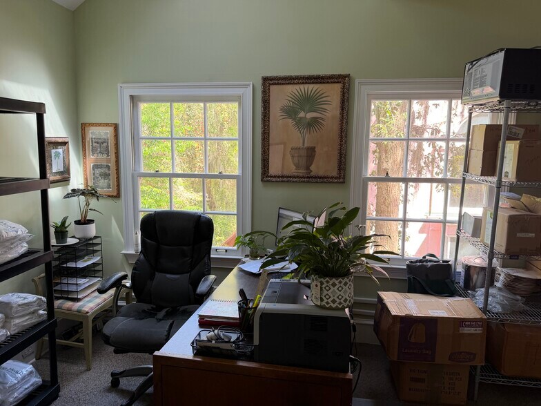 More Photos Of 578 William Hilton Pky, Hilton Head Island Office For Sale