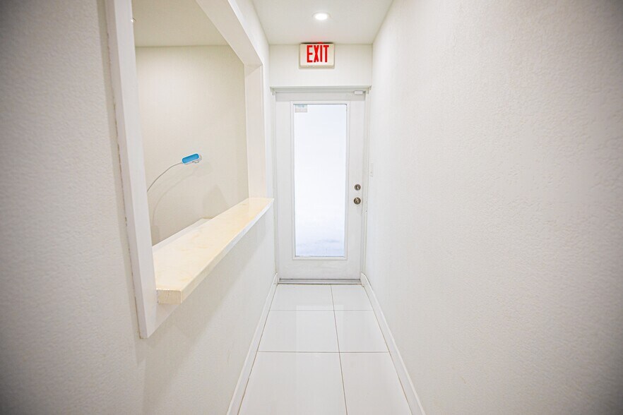 More Photos Of 2715 W Sligh Ave, Tampa Office Residential For Sale