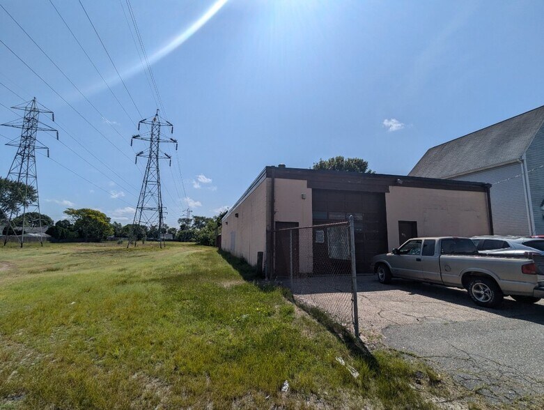 Primary Photo Of 21 Pommenville St, Pawtucket Warehouse For Sale