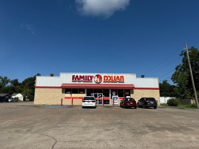 Primary Photo Of 504 N EE Wallace Blvd, Ferriday Storefront For Sale