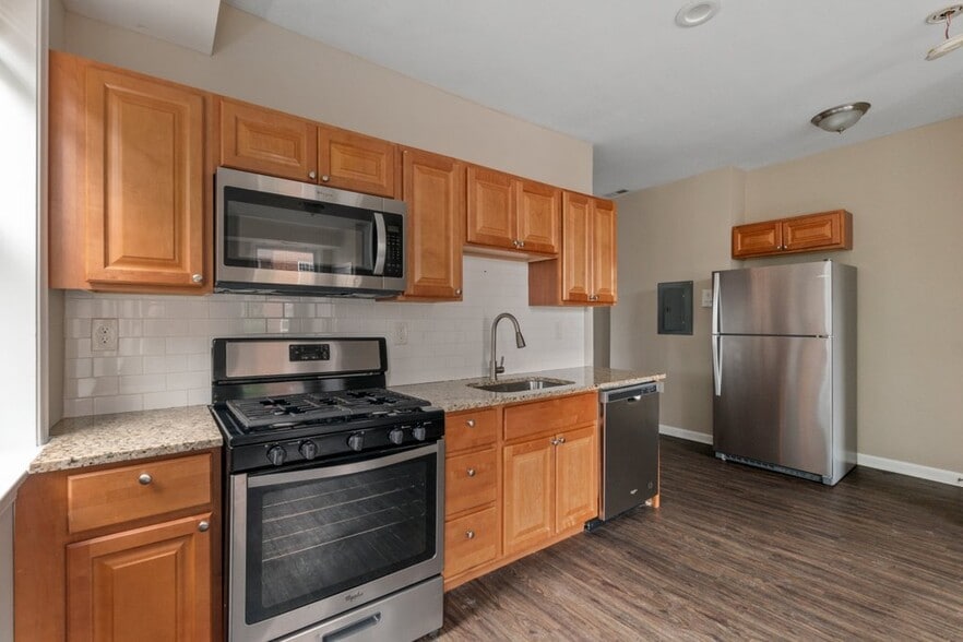 More Photos Of 601 Whitelock St, Baltimore Apartments For Sale