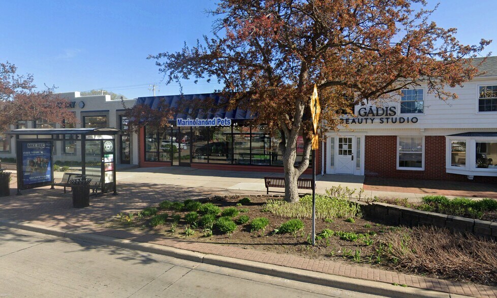 More Photos Of 311 W Silver Spring Dr, Glendale Storefront For Sale