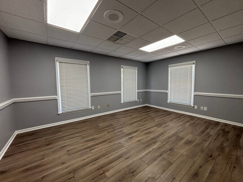 More Photos Of 508 Arbor Hill Rd, Kernersville Office For Lease