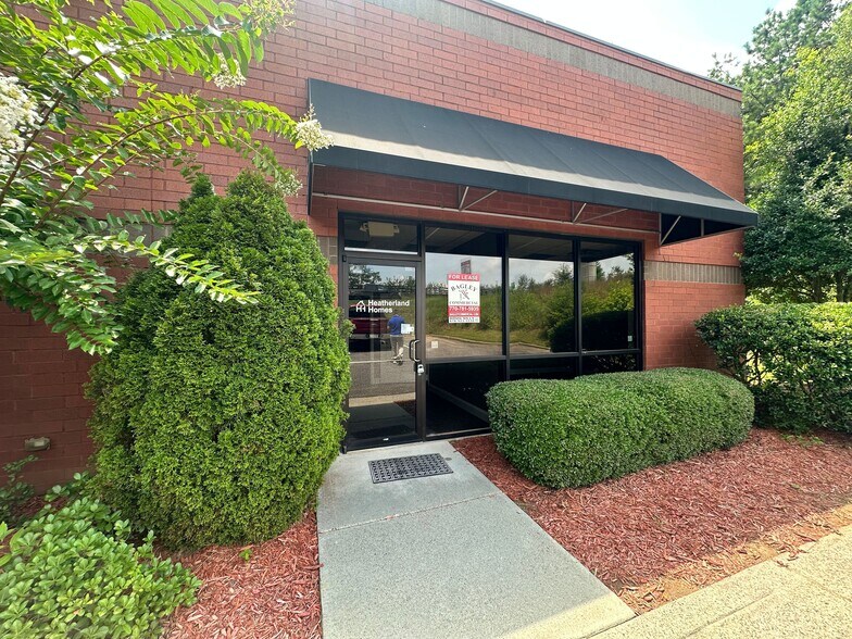 More Photos Of 4250 Keith Bridge Rd, Cumming Light Manufacturing For Lease