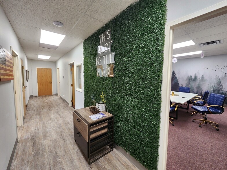 More Photos Of 212 E Manlius St, East Syracuse Freestanding For Lease