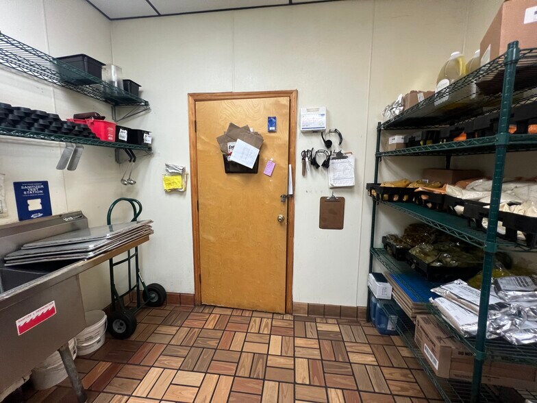 More Photos Of 5025 Santa Fe Dr, Fayetteville General Retail For Sale