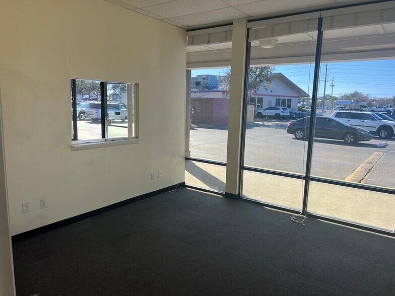More Photos Of 4740-4780 US Highway 19, New Port Richey Unknown For Lease