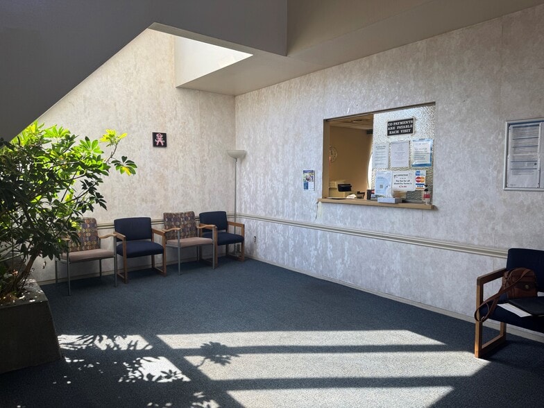 More Photos Of 435 E Harding Way, Stockton Medical For Sale