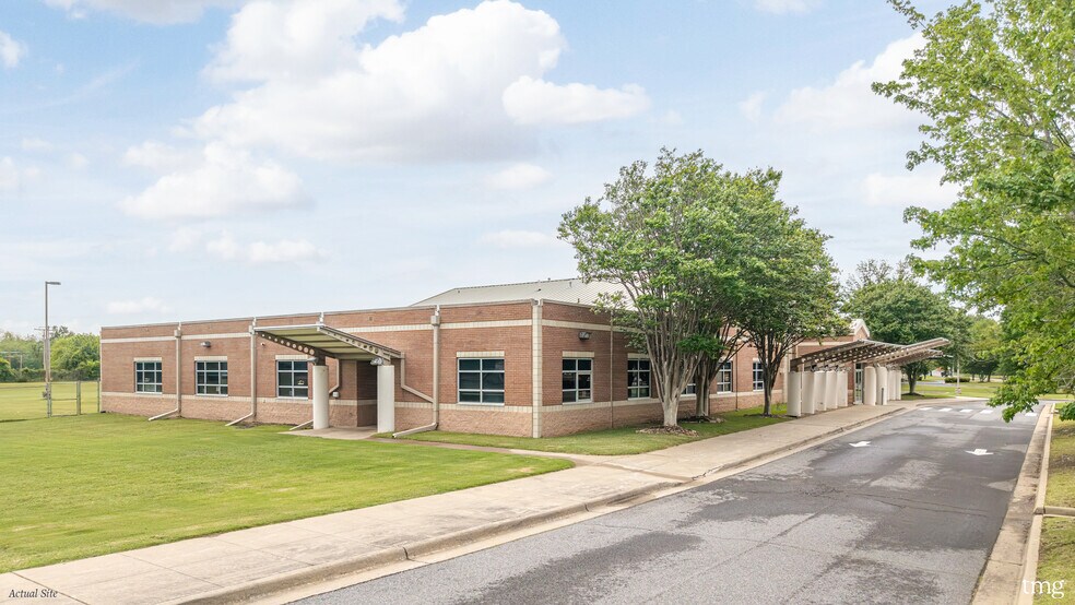 More Photos Of 4901 Northshore Dr, North Little Rock Daycare Center For Sale