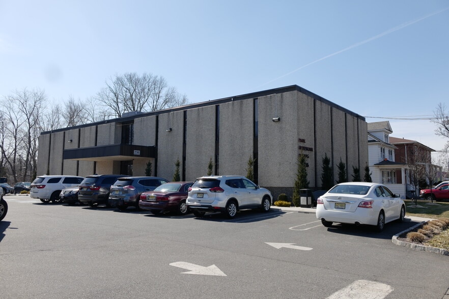 Primary Photo Of 236 E Westfield Ave, Roselle Park Medical For Lease