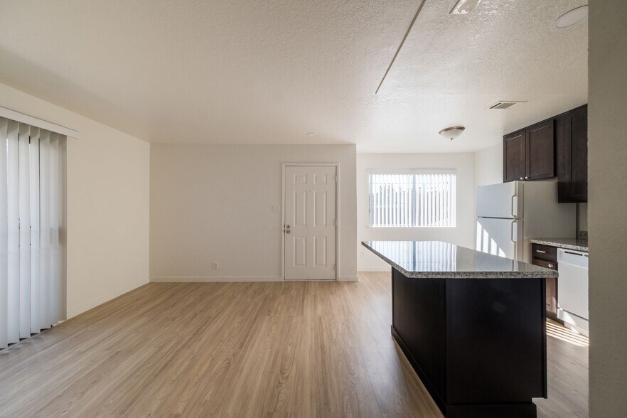 More Photos Of 367 N Union Rd, Manteca Apartments For Sale